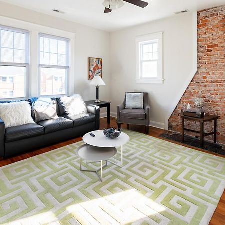 Contemporary 3-Bedroom Home With Balcony In Rva Richmond Esterno foto