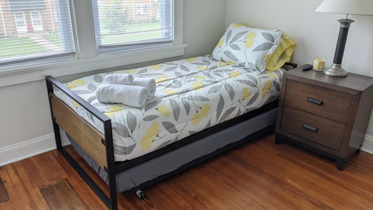 Contemporary 3-Bedroom Home With Balcony In Rva Richmond Esterno foto