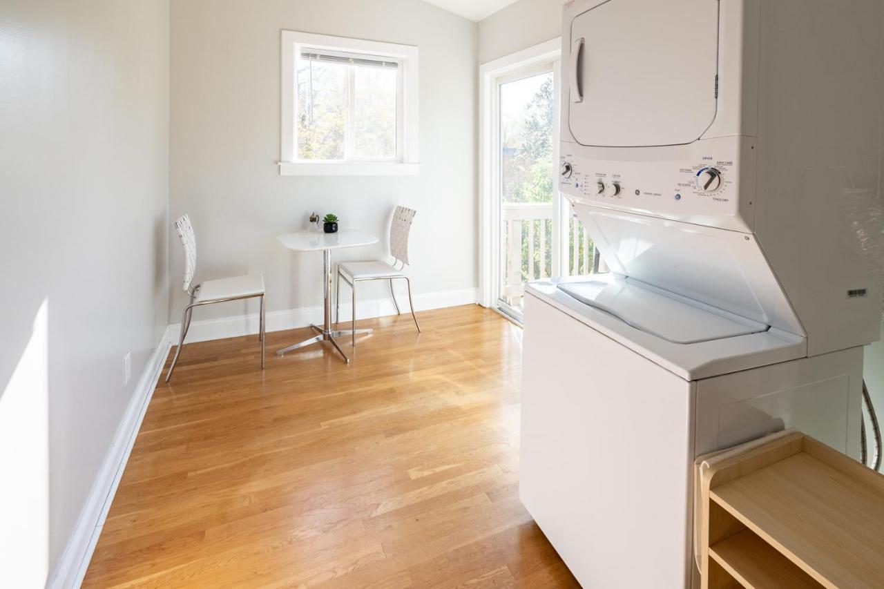Contemporary 3-Bedroom Home With Balcony In Rva Richmond Esterno foto