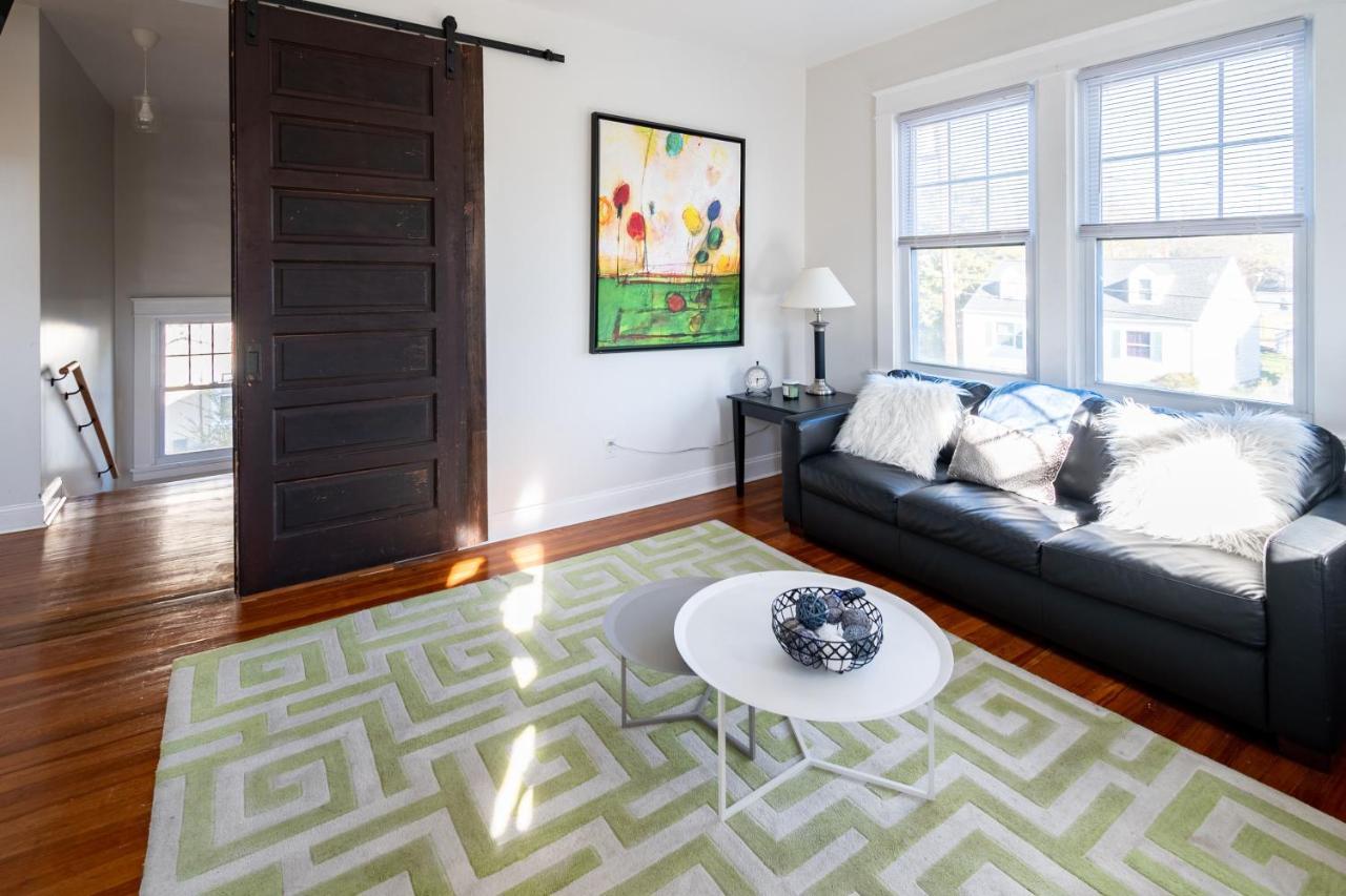 Contemporary 3-Bedroom Home With Balcony In Rva Richmond Esterno foto