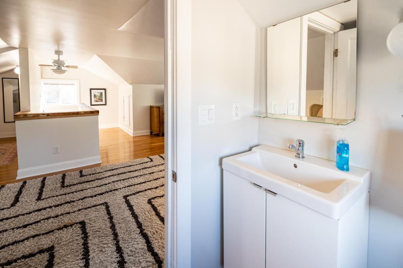 Contemporary 3-Bedroom Home With Balcony In Rva Richmond Esterno foto
