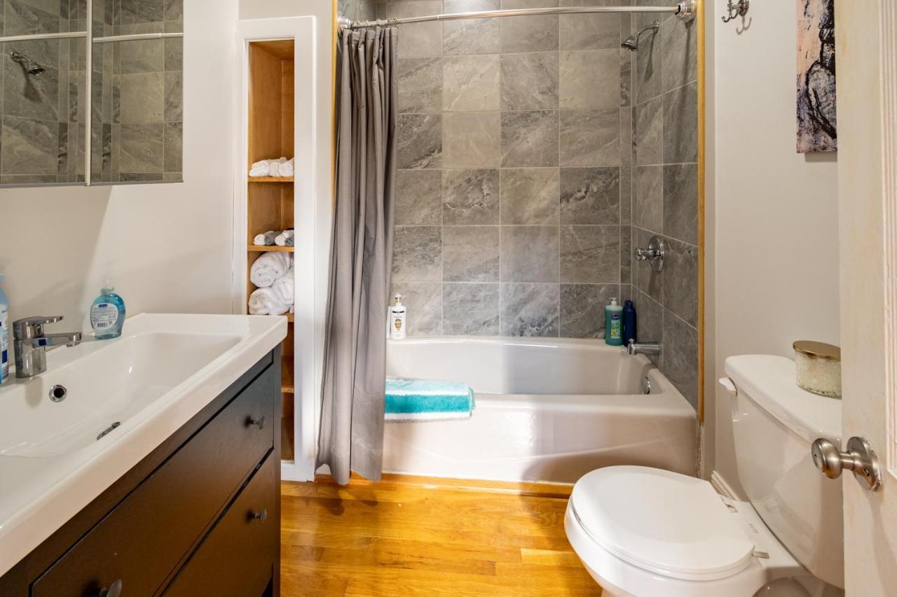 Contemporary 3-Bedroom Home With Balcony In Rva Richmond Esterno foto