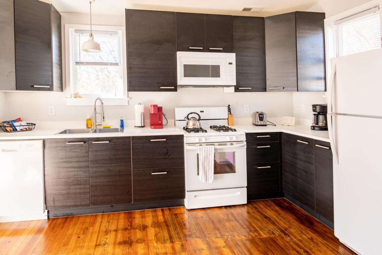 Contemporary 3-Bedroom Home With Balcony In Rva Richmond Esterno foto
