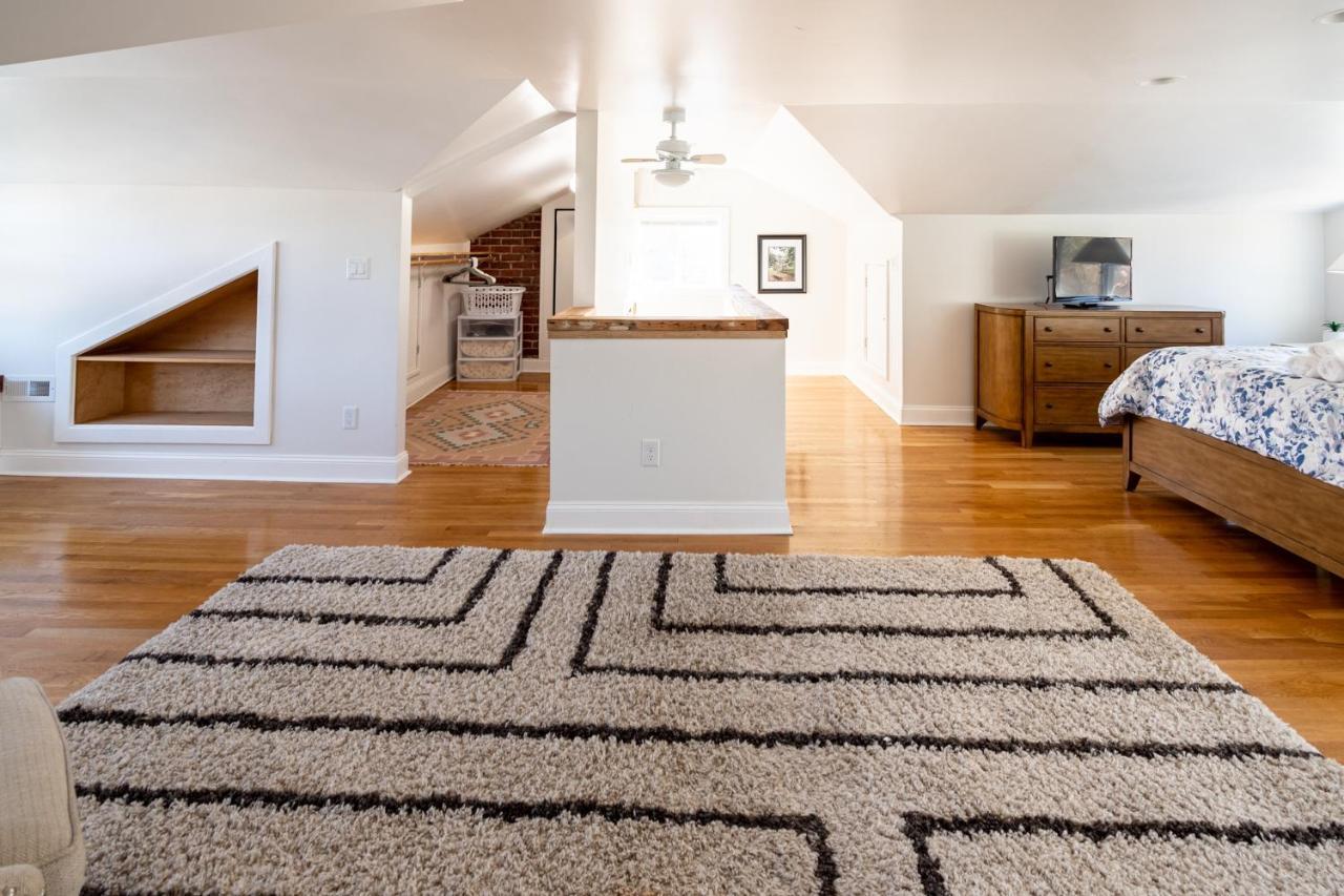 Contemporary 3-Bedroom Home With Balcony In Rva Richmond Esterno foto